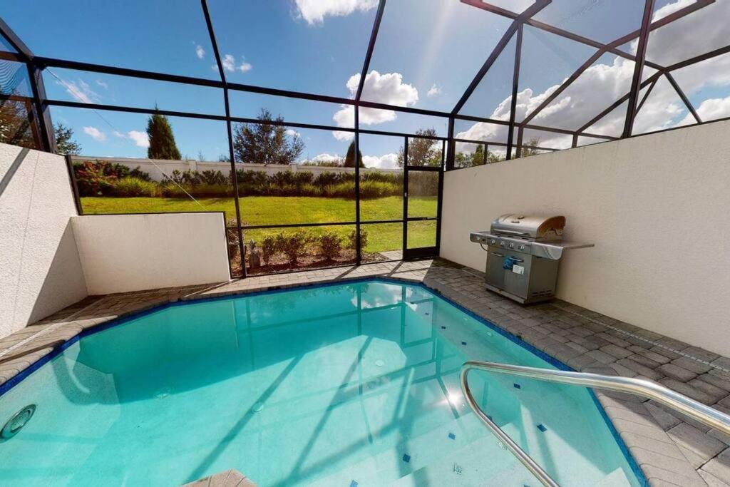 Beautiful Townhouse With Pool Close To Holiday home Davenport